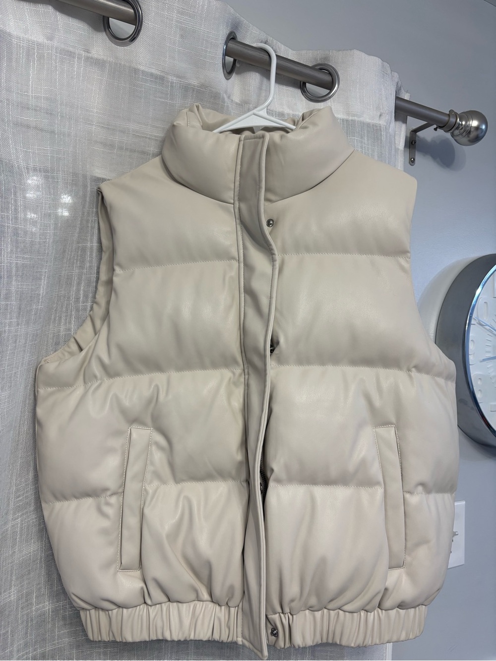 Madden Girl Ivory Quilted Faux-Leather Puffer Vest